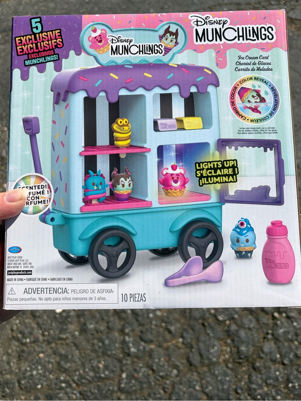 Disney NWT Munchlings Ice Cream Cart 10 Piece Color Changing Figure Playset - Picture 12 of 13